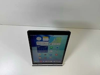 Apple ipad 9th gen - wifi + cellular - 64 gb - space gray - afbeelding 2 van  6