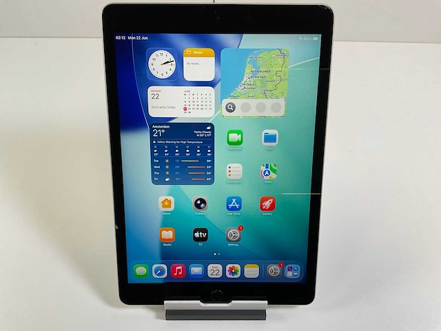 Apple ipad 9th gen 9.7” - wifi only - 256 gb - silver - afbeelding 1 van  7