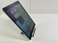 Apple ipad 9th gen 9.7” - wifi only - 256 gb - silver - afbeelding 3 van  7