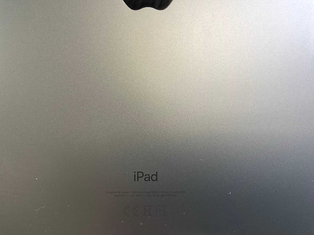 Apple ipad 9th gen 9.7” - wifi only - 64 gb - space gray - afbeelding 1 van  1