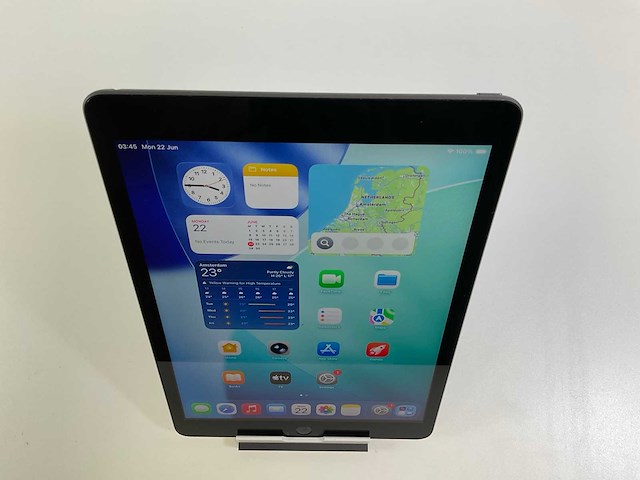 Apple ipad 9th gen 9.7” - wifi only - 64 gb - space gray - afbeelding 2 van  6