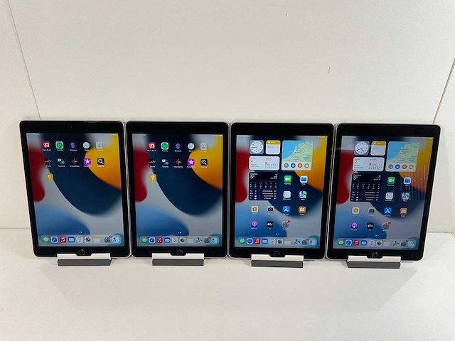 Apple ipad air 2 - wifi - 64 gb - space gray (4x) - afbeelding 1 van  6