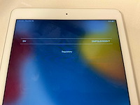 Apple ipad air (2nd gen, 16gb) tablet - afbeelding 2 van  5