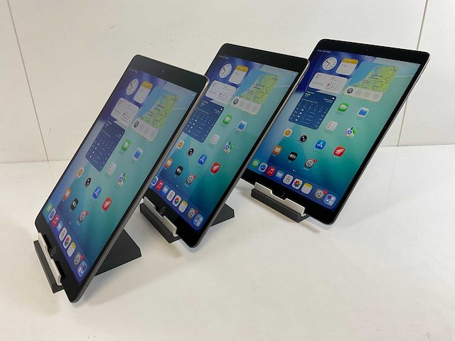 Apple ipad air 3rd gen - wi-fi + cellular - 64 gb - space gray (3x) - afbeelding 4 van  8