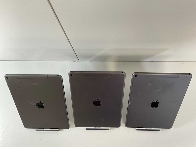 Apple ipad air 3rd gen 10.5” - wifi + cellular - 64 gb - space gray (3x) - afbeelding 4 van  7