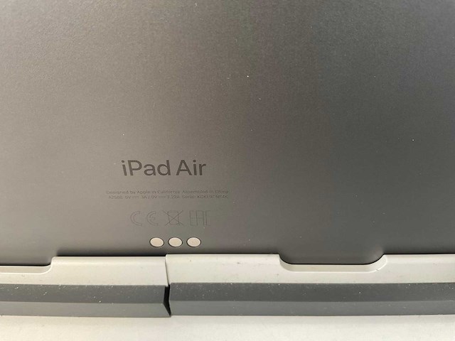 Apple ipad air 5th gen (2022) - wifi - 64 gb - space gray - afbeelding 3 van  3