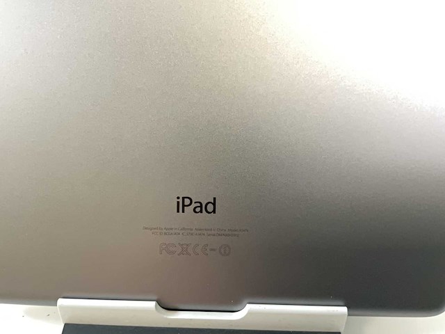 Apple ipad air 9.7”, wifi - 16 gb / 64 gb - space gray / silver (4x) - afbeelding 6 van  8