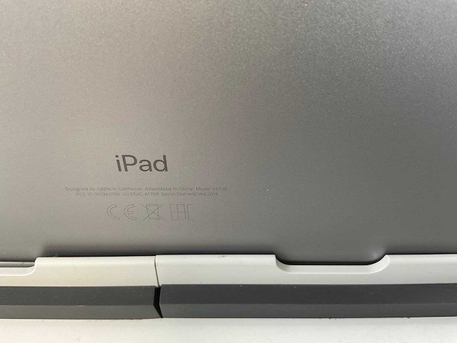Apple ipad pro 10.5 inch - wi-fi + cellular - 64 gb - space gray - afbeelding 6 van  6