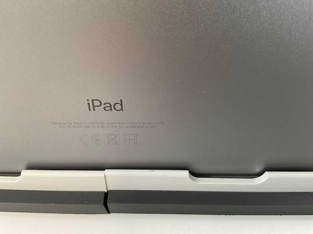 Apple ipad pro 10.5 inch - wi-fi + cellular - 64 gb - space gray - afbeelding 6 van  6