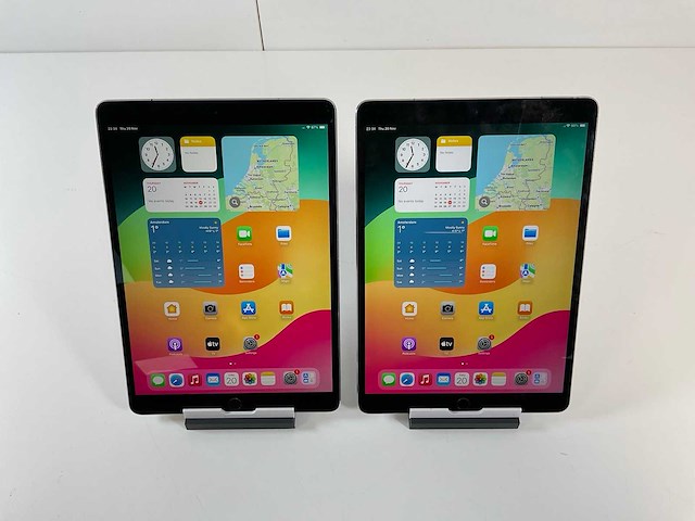 Apple ipad pro 10.5-inch - wifi + cellular - 64 gb - space gray (2x) - afbeelding 1 van  7