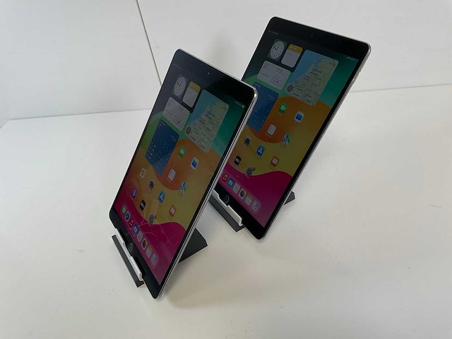 Apple ipad pro 10.5-inch - wifi + cellular - 64 gb - space gray (2x) - afbeelding 3 van  7