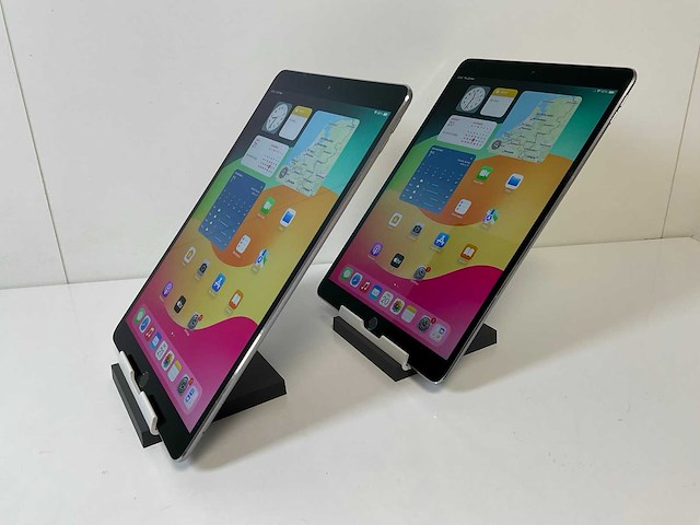 Apple ipad pro 10.5 inches - wifi + cellular - 64 gb - space gray (2x) - afbeelding 4 van  7