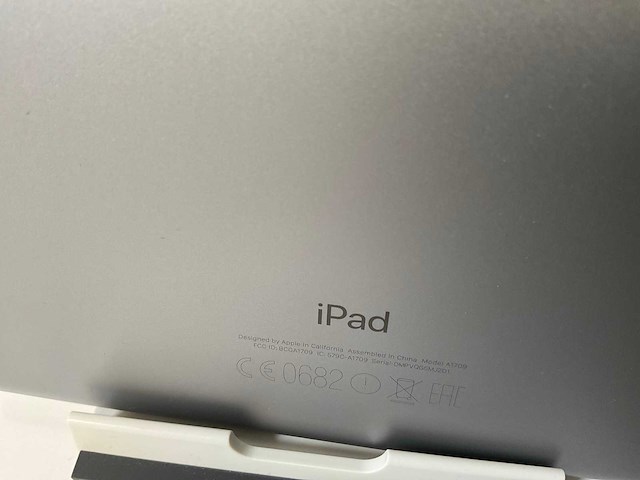 Apple ipad pro 10.5 inches - wifi + cellular - 64 gb - space gray (2x) - afbeelding 7 van  7