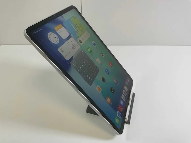 Apple ipad pro 11-inch 3rd gen - wifi + cellular - 256 gb - silver - afbeelding 3 van  5