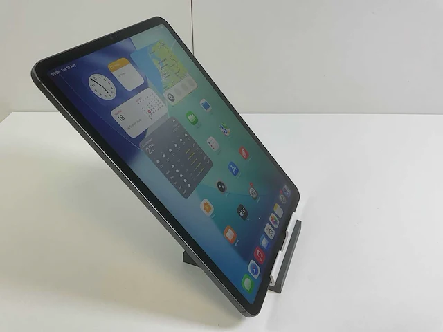 Apple ipad pro 11-inch 3rd gen - wifi + cellular - 256 gb - space gray - afbeelding 3 van  5