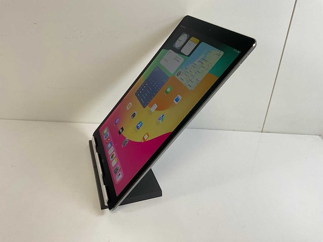 Apple ipad pro 12.9 inch 2nd gen - wi-fi + cellular - 64 gb - space gray - afbeelding 4 van  6