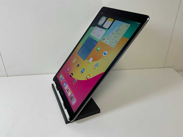Apple ipad pro 12.9 inches 2nd gen - wifi + cellular - 64 gb - space gray - afbeelding 3 van  5