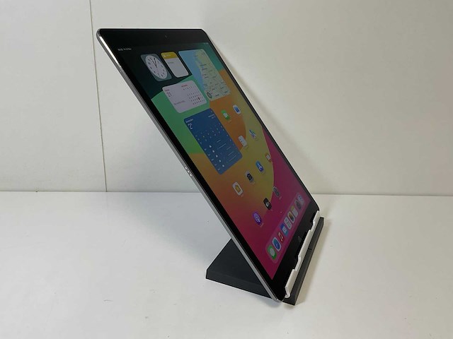 Apple ipad pro 12.9 inches 2nd gen - wifi + cellular - 64 gb - space gray - afbeelding 3 van  7
