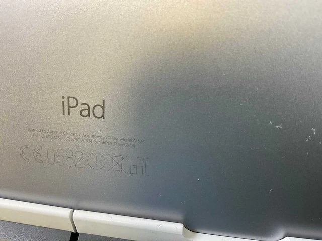 Apple ipad pro 9.7 inch - wifi + cellular - 128 gb - space gray - afbeelding 6 van  6