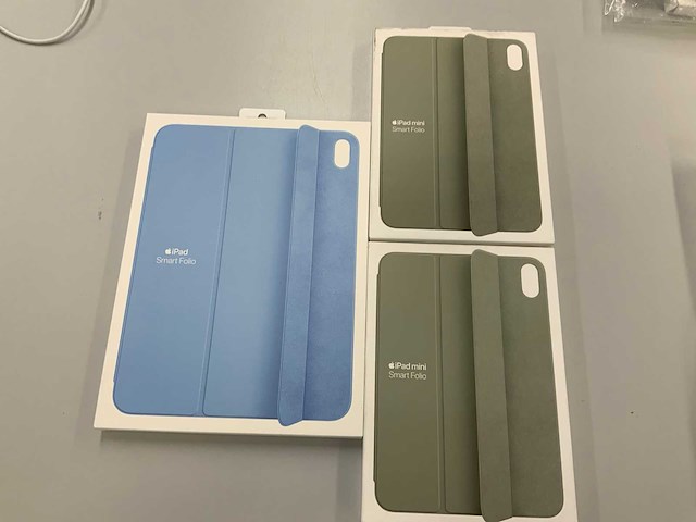 Apple ipad smart folio sky & 2x ipad mini smart folio sage (3x) - afbeelding 1 van  2