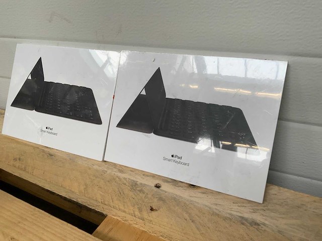 Apple ipad smart keyboard (2x) - afbeelding 1 van  2