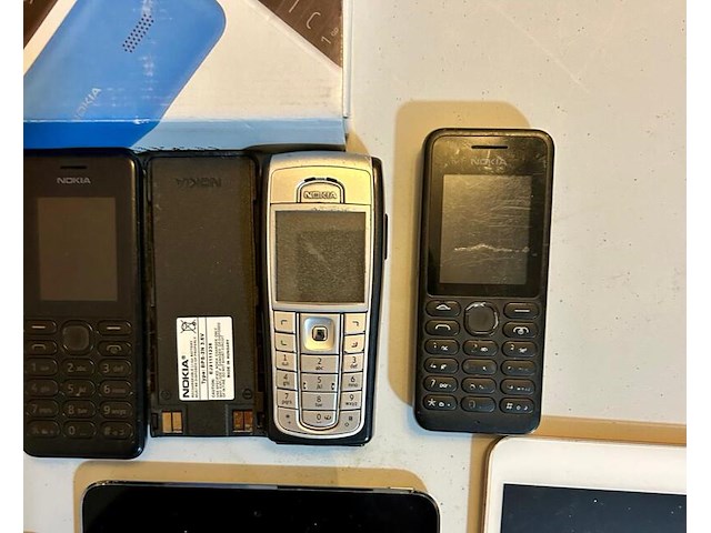 Apple ipads, iphones en diverse nokia's - afbeelding 8 van  10