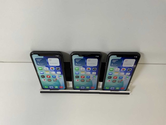 Apple iphone 11 - 128 gb - black (3x) - afbeelding 2 van  5
