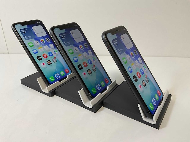 Apple iphone 11 - 128 gb - black (3x) - afbeelding 3 van  5