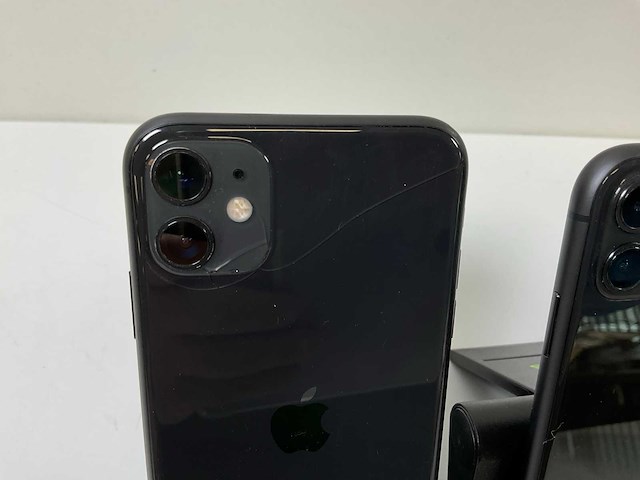 Apple iphone 11 - 128 gb - black (3x) - afbeelding 6 van  7