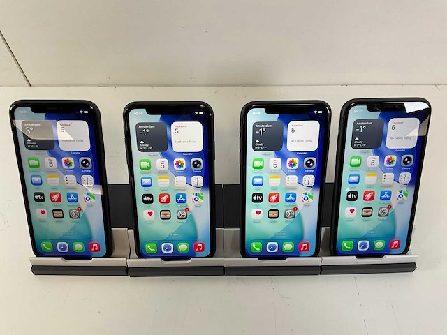 Apple iphone 11 - 128 gb / 64 gb - black (4x) - afbeelding 1 van  5