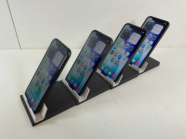 Apple iphone 11 - 128 gb / 64 gb - black (4x) - afbeelding 3 van  5