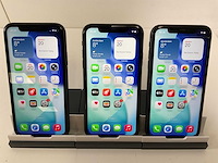 Apple iphone 11 - 64 gb - black (3x) - afbeelding 1 van  5