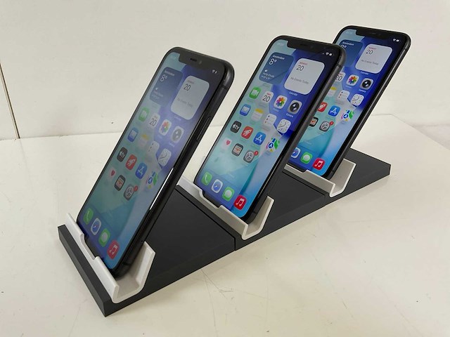 Apple iphone 11 - 64 gb - black (3x) - afbeelding 3 van  5