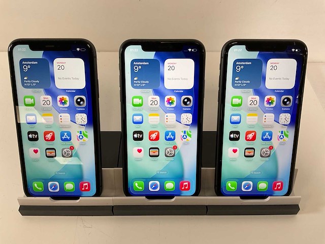 Apple iphone 11 - 64 gb - black (3x) - afbeelding 1 van  5