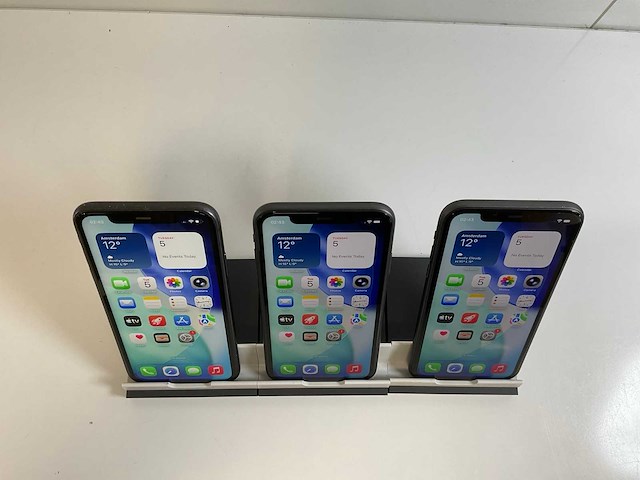 Apple iphone 11 - 64 gb - black (3x) - afbeelding 2 van  6