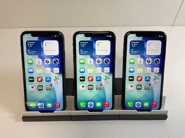 Apple iphone 11 - 64 gb - black (3x) - afbeelding 1 van  5