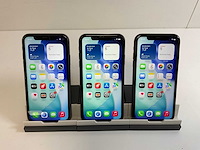 Apple iphone 11 - 64 gb - black (3x) - afbeelding 1 van  5