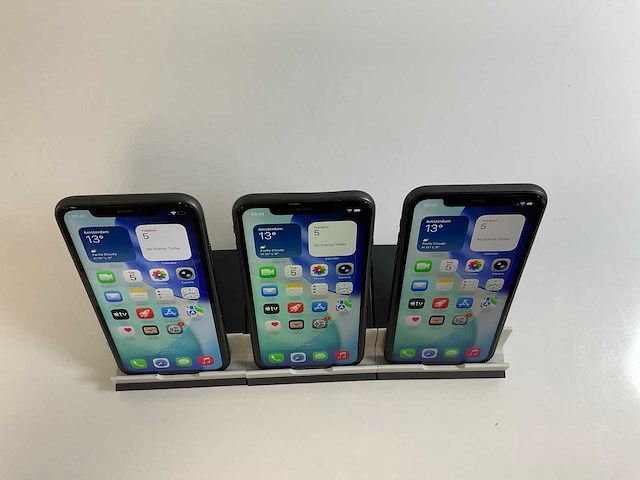 Apple iphone 11 - 64 gb - black (3x) - afbeelding 2 van  5