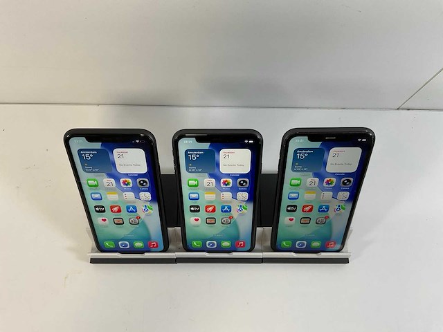 Apple iphone 11 - 64 gb - black (3x) - afbeelding 1 van  3