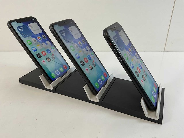 Apple iphone 11 - 64 gb - black (3x) - afbeelding 4 van  5