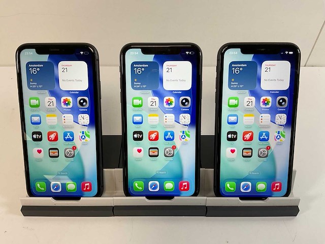 Apple iphone 11 - 64 gb - black (3x) - afbeelding 1 van  5