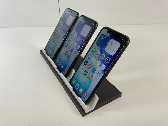 Apple iphone 11 - 64 gb - black (3x) - afbeelding 4 van  5