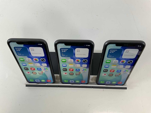 Apple iphone 11 - 64 gb - black (3x) - afbeelding 2 van  5