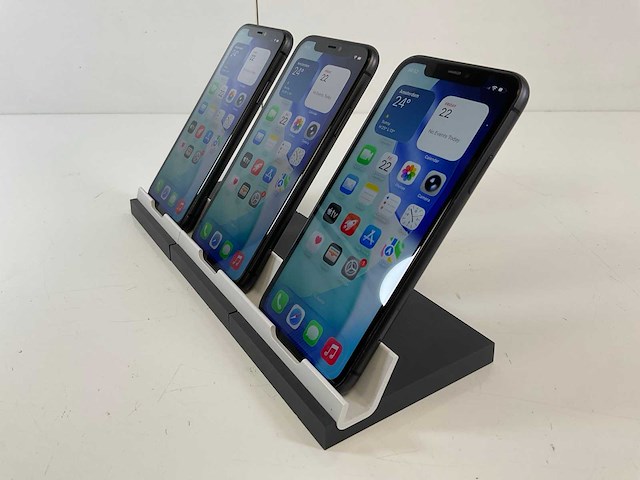Apple iphone 11 - 64 gb - black (3x) - afbeelding 4 van  5