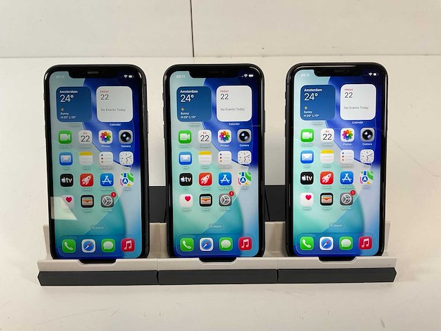 Apple iphone 11 - 64 gb - black (3x) - afbeelding 1 van  5