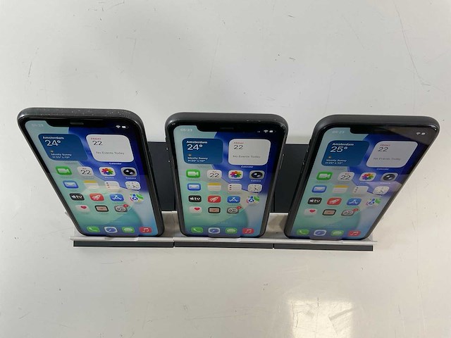 Apple iphone 11 - 64 gb - black (3x) - afbeelding 2 van  5