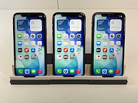 Apple iphone 11 - 64 gb - black (3x) - afbeelding 1 van  5