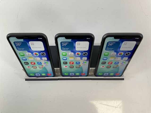 Apple iphone 11 - 64 gb - black (3x) - afbeelding 2 van  5