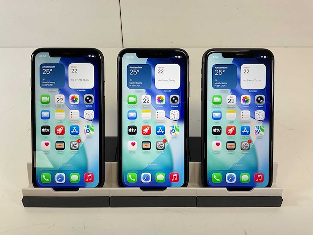 Apple iphone 11 - 64 gb - black (3x) - afbeelding 1 van  5