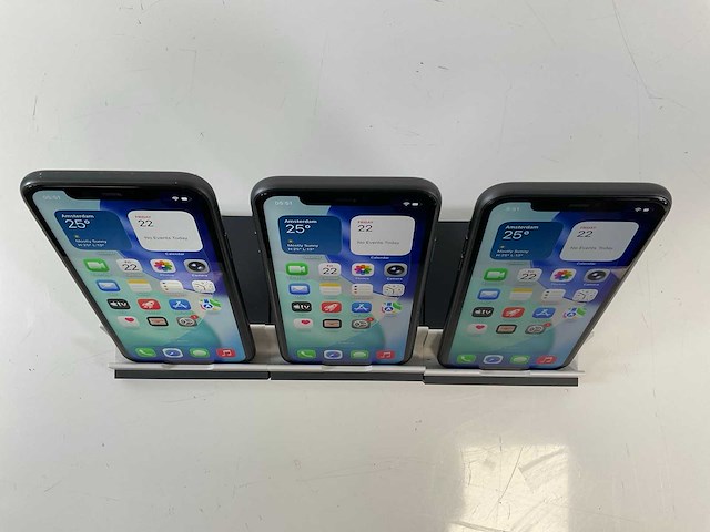 Apple iphone 11 - 64 gb - black (3x) - afbeelding 2 van  5
